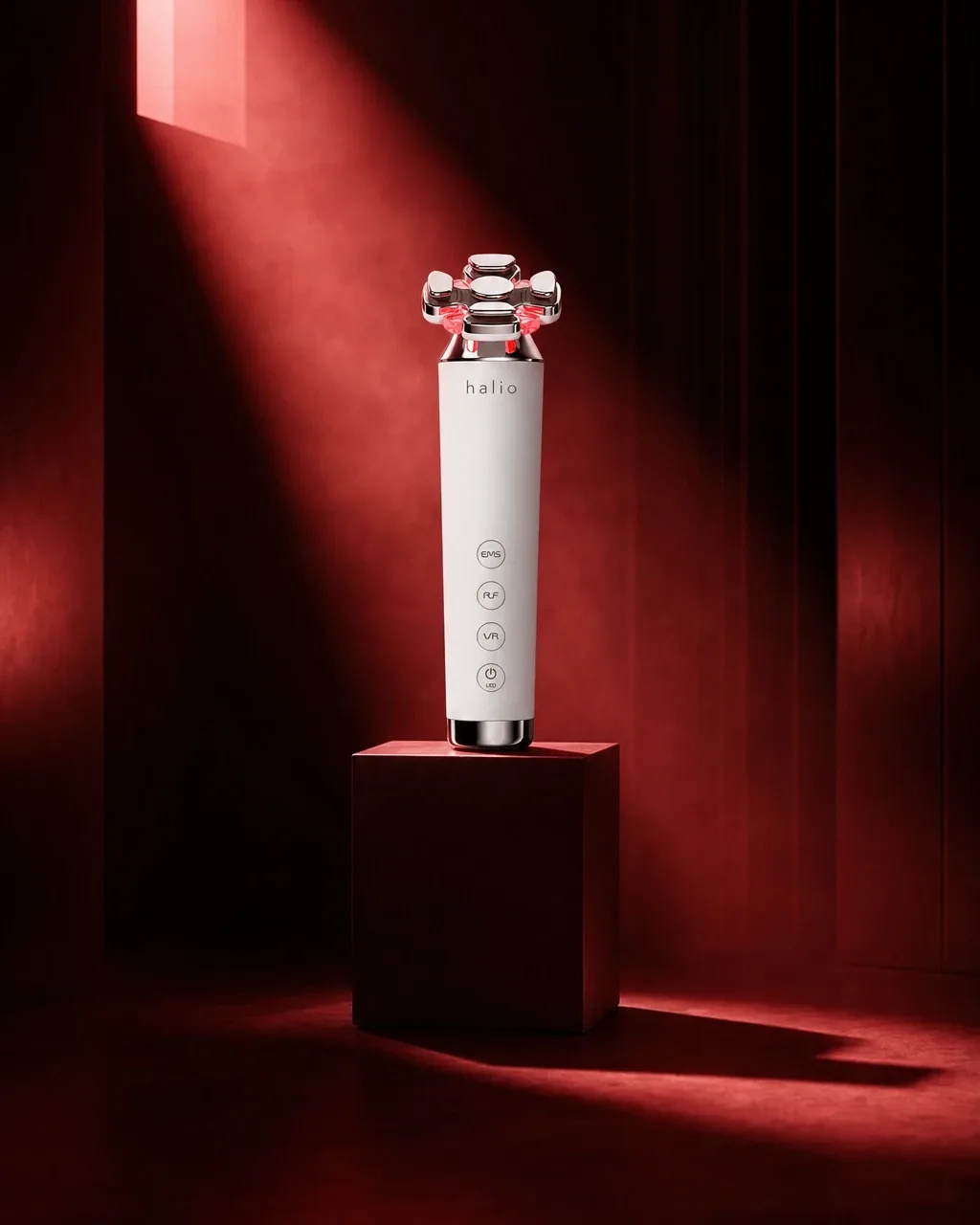 Halio RevitaWave Skin Rejuvenator, spotlight beam plinth wordmark single line