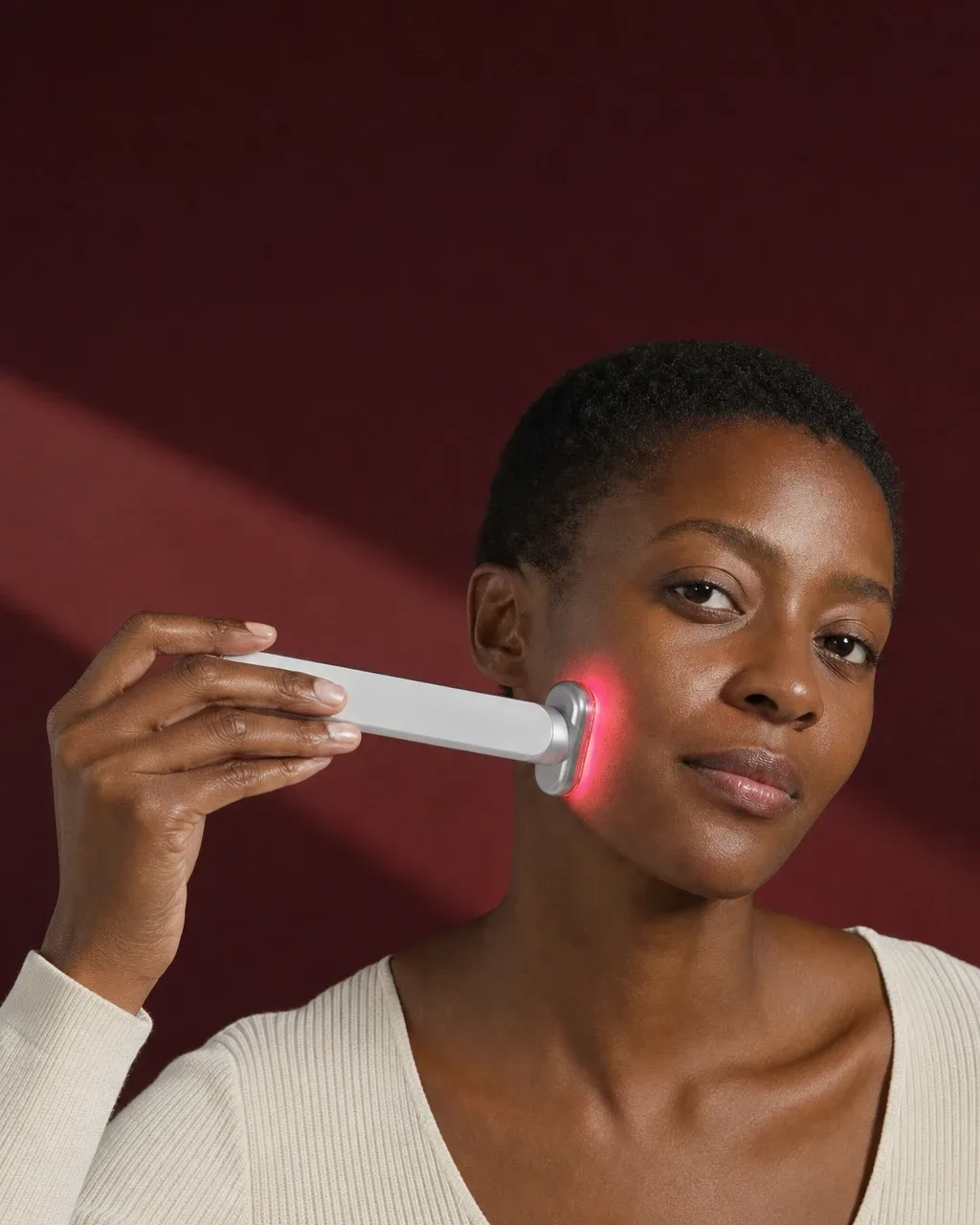 Halio Red Light Therapy Device, dark glow wordmark chip kicker headline pill use